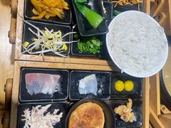 -勺子米线·云南传统小吃市集(四方街店)