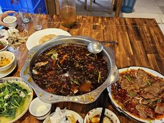 -乡土特色.冷锅鱼.牦牛肉汤锅