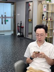-即型男士理发工作室