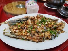 蒜子蒸西江钳鱼鳍-荣兴河鲜楼