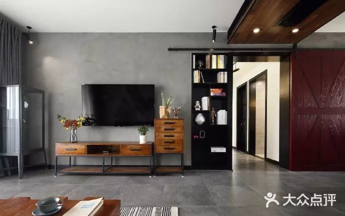 139㎡工业LOFT风，浪漫优雅三居，谷仓门做隔断，最有气质