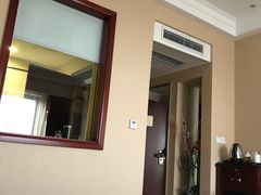 -山明水秀大饭店