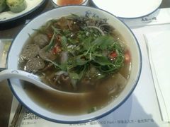 -美奈小馆·越南料理(中航城君尚购物中心店)