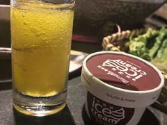 -湊湊火锅·茶憩(杭州湖滨银泰in77店)