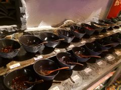 -老牌坊云南鱼豆花火锅(爱建店)