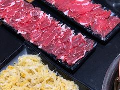 -果松木炭酸菜铜火锅·外婆参鸡汤