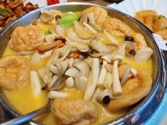 杂菌鱼腐煲-79号渔船海鲜饭店(宝安店)