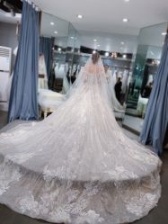 -艾米丽婚纱礼服