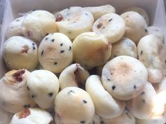 黑芝麻提子麻薯-鲍师傅糕点(海陵北路店)