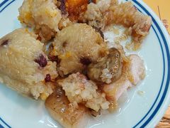 咸蛋黄香菇栗子肉粽-嘉华小吃(蛇口市场店)