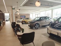 -北京宝诚宝马4S店