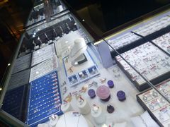 -佳品超市(三亚华庭店)