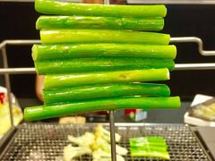 蒜苔-長壹旋转烤吧 农家鸡火锅
