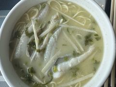 -上海大船酒店-沙滩餐厅