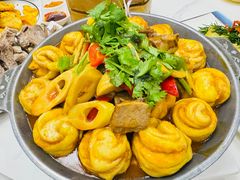 -三江源美食城