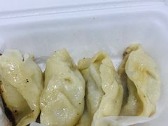 -黄阿姨锅贴大王(万航渡路店)
