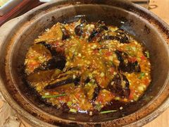 -帅巴人舅母子腊蹄民俗村