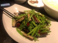 豆干炒芹菜-一记洛阳菜·糖醋小排·水席(十字街店)