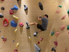 -Upper Climbing Gym 攀岩(华侨城店)
