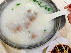 牛肉窝蛋粥-龙的酒楼·手工早茶·顺德菜(近良路店)