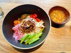 -SHAN山(前滩太古里店)