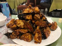 焦糖茄子牛肉粒-桃子餐厅·天津菜(红星路直营店)