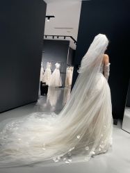 -Vera Wang婚纱礼服旗舰店