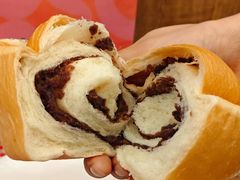 -红宝石·鲜奶小方·海派西点房(南丹店)