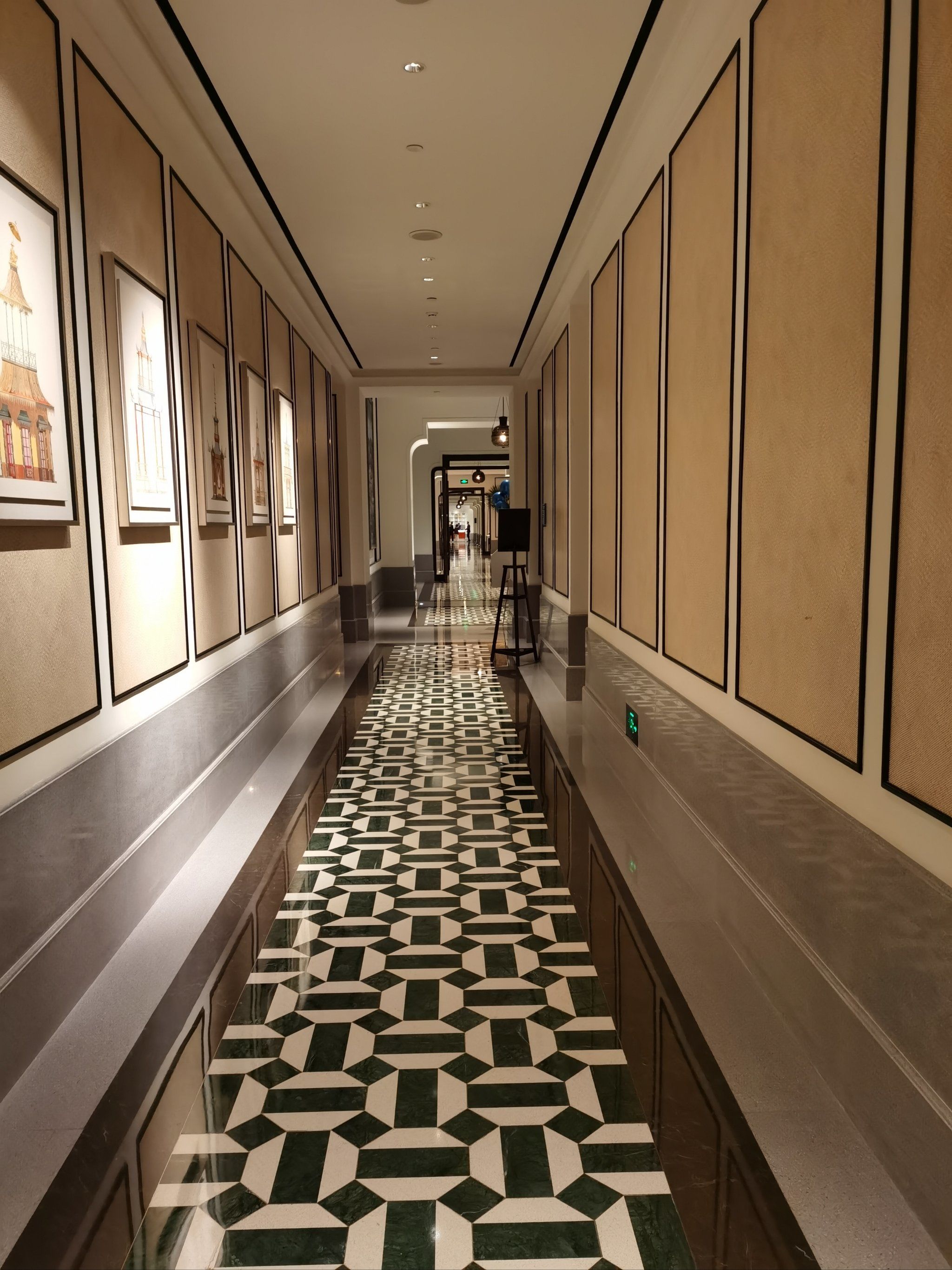 容易出片的走廊,安静低调的美