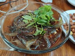 -胡子饮食店