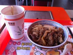 魔芋豆腐牛肉饭-吉野家(秀谷店)