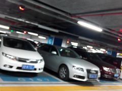 场地-万象城-停车场