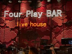 -FOUR PLAY BAR