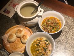 白辣椒炒雪花肉-老湖南民间菜·牛肉十八炒(花都店)