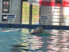 -梦翔龙湖滟澜山游泳俱乐部