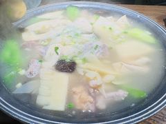 -蜜桃餐厅·伴山(湖滨商业街店)