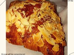 杏仁可颂-Luneurs(幸福里店)