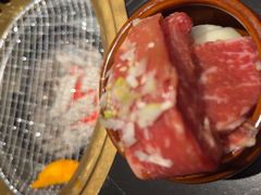 -山川小町·极番烧肉(新地假日广场店)