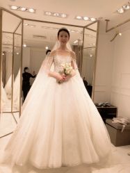 点击看大图 -GRACE KELLY婚纱与礼服(北京店)