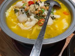 酸汤鱼-吕氏疙瘩汤·新鲁菜(济南万象城店)