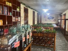 -果松木炭酸菜铜火锅·外婆参鸡汤