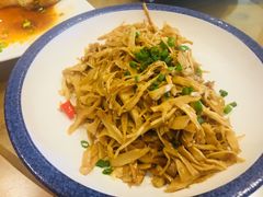 -老板很二(吉大店)