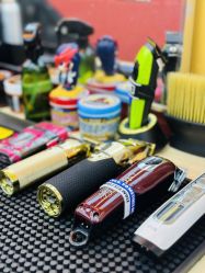 -Devilhands Barbershop男士理容店