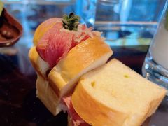 -广州富力君悦大酒店·关系酒廊