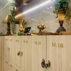 -Meng Lang 梦郎白金店