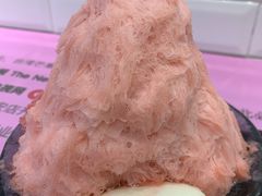 新鲜草莓棉花甜-Ice Monster冰馆·CNN评选全球十大甜品(国贸商城店)