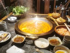 -野山舂·贵州现舂酸汤牛肉(东山店)