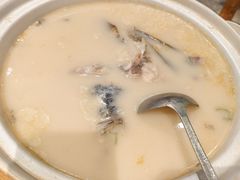 大砂锅炖鱼头汤-丹江渔村(首都机场店)