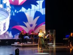 -交通银行前滩31演艺中心