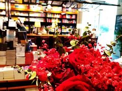 -西西弗书店&矢量咖啡(凯德晶萃广场店)